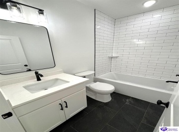 Martha Miles Ct, Brandenburg, Kentucky 40108, ,2 BathroomsBathrooms,For Sale,Martha Miles Ct,HK24003198