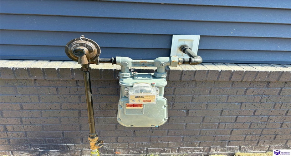 Martha Miles Ct, Brandenburg, Kentucky 40108, ,2 BathroomsBathrooms,For Sale,Martha Miles Ct,HK24003198