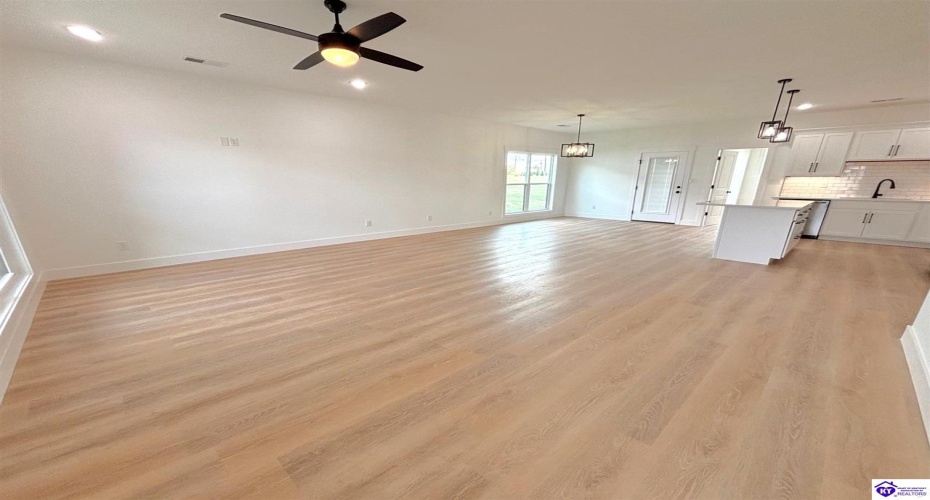 Martha Miles Ct, Brandenburg, Kentucky 40108, ,2 BathroomsBathrooms,For Sale,Martha Miles Ct,HK24003198