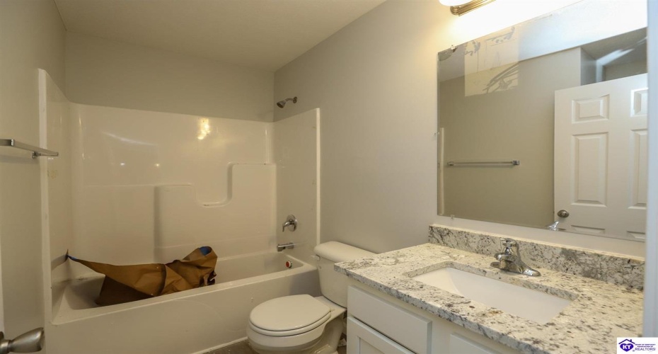 Mandan Ct, Guston, Kentucky 40142, ,2 BathroomsBathrooms,For Sale,Mandan Ct,HK24003206