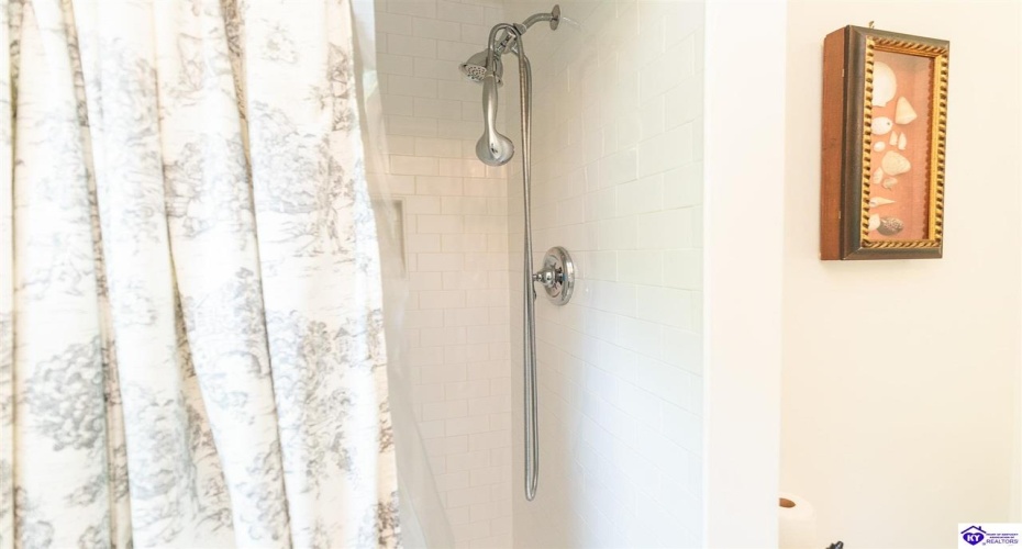 Mayapple Lane, Elizabethtown, Kentucky 42701, ,3 BathroomsBathrooms,For Sale,Mayapple Lane,HK24003215