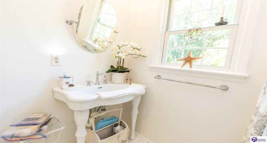 Mayapple Lane, Elizabethtown, Kentucky 42701, ,3 BathroomsBathrooms,For Sale,Mayapple Lane,HK24003215