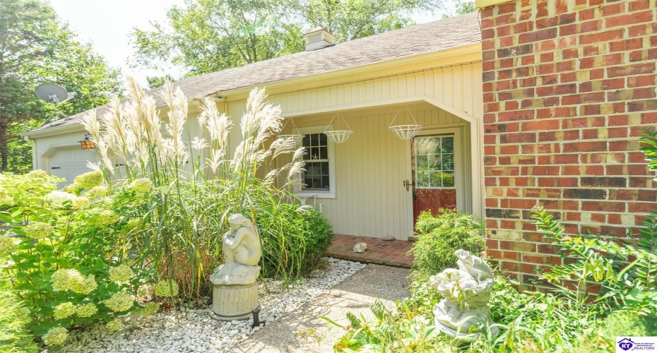 Mayapple Lane, Elizabethtown, Kentucky 42701, ,3 BathroomsBathrooms,For Sale,Mayapple Lane,HK24003215