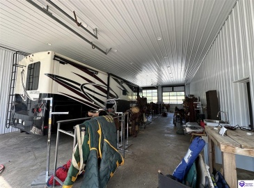 Lower River Road, Louisville, Kentucky 40272, ,2 BathroomsBathrooms,For Sale,Lower River Road,HK24003216 Lower River Road, Louisville, Kentucky 40272, ,2 BathroomsBathrooms,For Sale,Lower River Road,HK24003216