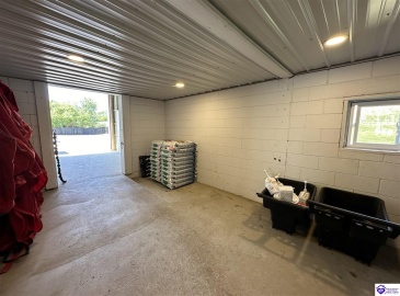 Lower River Road, Louisville, Kentucky 40272, ,2 BathroomsBathrooms,For Sale,Lower River Road,HK24003216 Lower River Road, Louisville, Kentucky 40272, ,2 BathroomsBathrooms,For Sale,Lower River Road,HK24003216