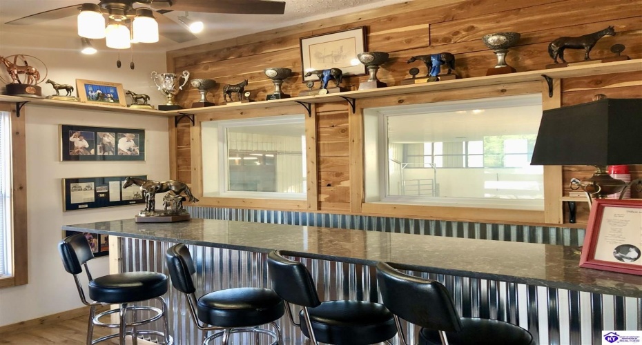 Lower River Road, Louisville, Kentucky 40272, ,2 BathroomsBathrooms,For Sale,Lower River Road,HK24003216