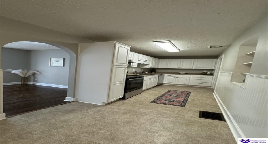 Peachtree Street, Elizabethtown, Kentucky 42701, ,2 BathroomsBathrooms,For Sale,Peachtree Street,HK24003222