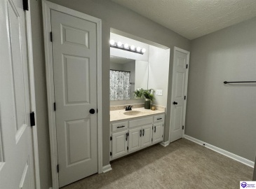 Peachtree Street, Elizabethtown, Kentucky 42701, ,2 BathroomsBathrooms,For Sale,Peachtree Street,HK24003222 Peachtree Street, Elizabethtown, Kentucky 42701, ,2 BathroomsBathrooms,For Sale,Peachtree Street,HK24003222