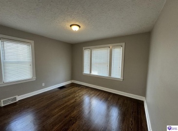 Peachtree Street, Elizabethtown, Kentucky 42701, ,2 BathroomsBathrooms,For Sale,Peachtree Street,HK24003222 Peachtree Street, Elizabethtown, Kentucky 42701, ,2 BathroomsBathrooms,For Sale,Peachtree Street,HK24003222