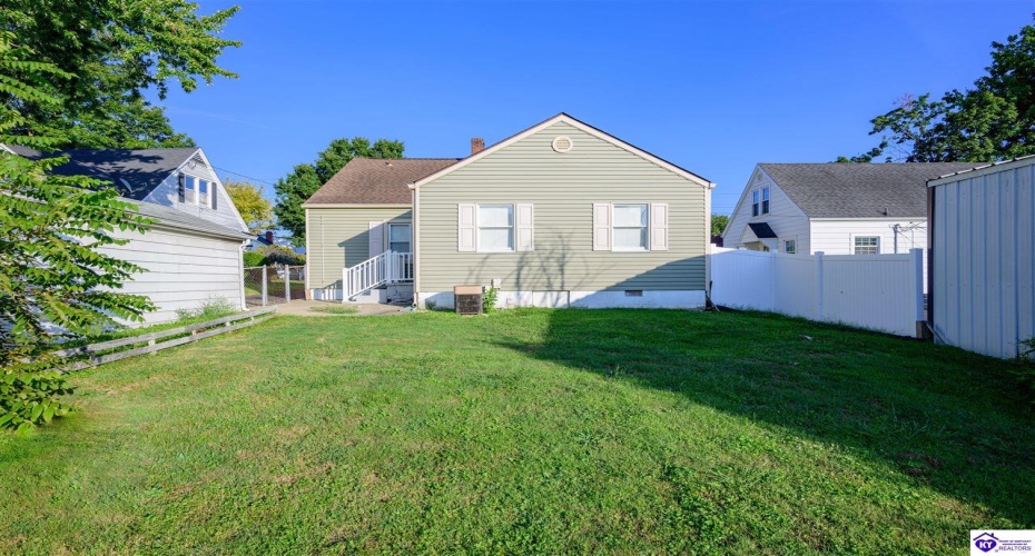 Peachtree Street, Elizabethtown, Kentucky 42701, ,2 BathroomsBathrooms,For Sale,Peachtree Street,HK24003222