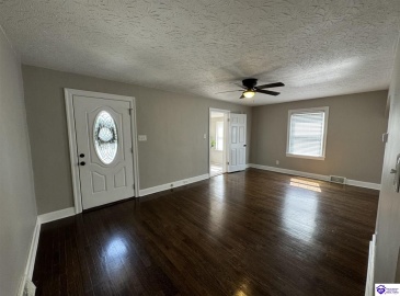 Peachtree Street, Elizabethtown, Kentucky 42701, ,2 BathroomsBathrooms,For Sale,Peachtree Street,HK24003222 Peachtree Street, Elizabethtown, Kentucky 42701, ,2 BathroomsBathrooms,For Sale,Peachtree Street,HK24003222