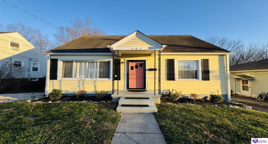 Churchill Court, Elizabethtown, Kentucky 42701, ,2 BathroomsBathrooms,For Sale,Churchill Court,HK24003226