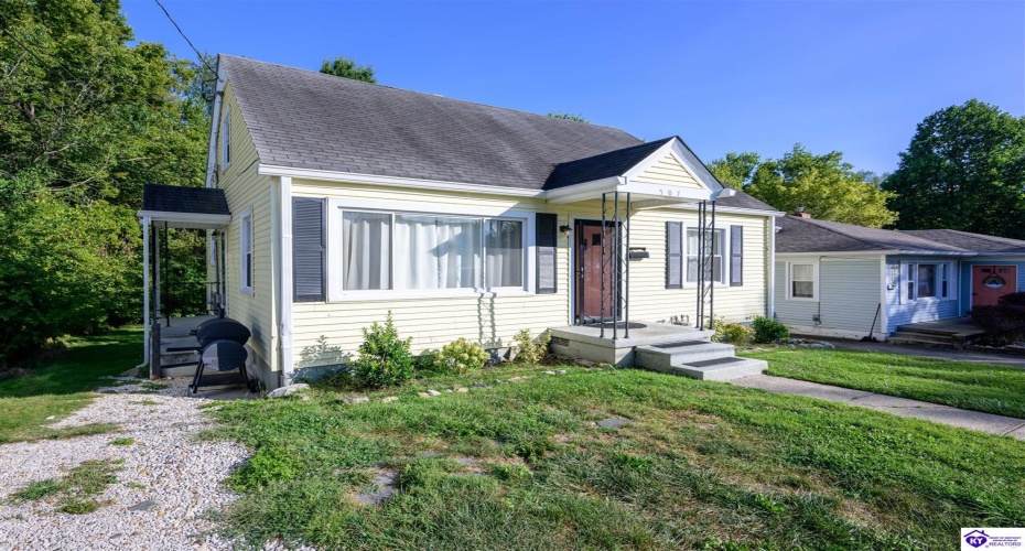 Churchill Court, Elizabethtown, Kentucky 42701, ,2 BathroomsBathrooms,For Sale,Churchill Court,HK24003226