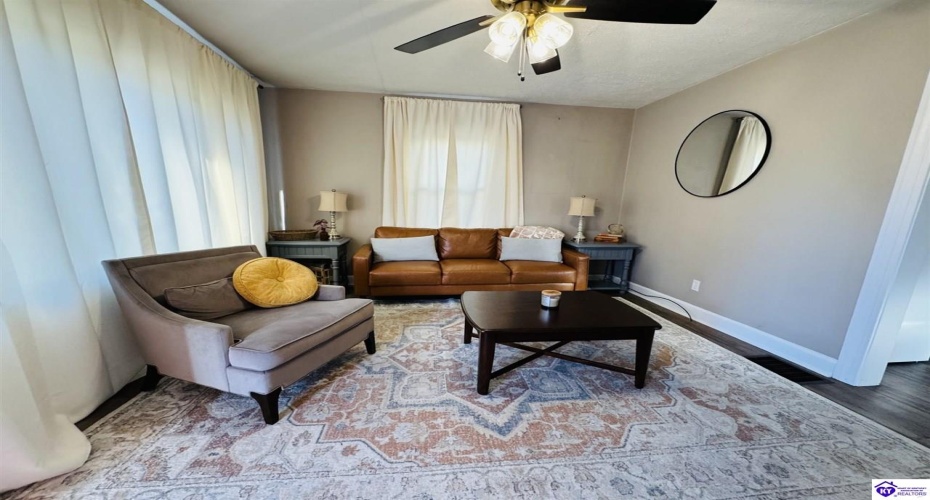 Churchill Court, Elizabethtown, Kentucky 42701, ,2 BathroomsBathrooms,For Sale,Churchill Court,HK24003226