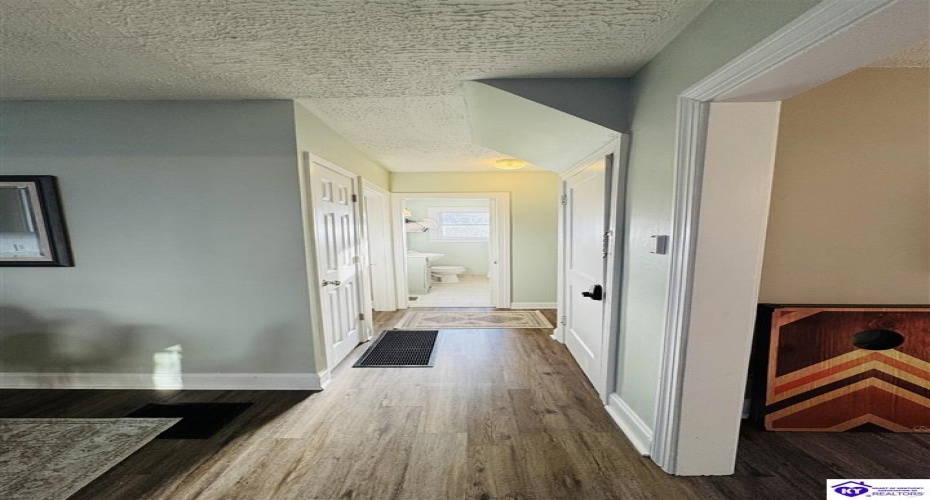 Churchill Court, Elizabethtown, Kentucky 42701, ,2 BathroomsBathrooms,For Sale,Churchill Court,HK24003226