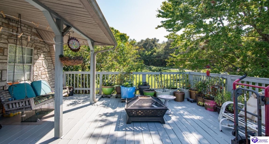 Berrytown Road, Rineyville, Kentucky 40162, ,3 BathroomsBathrooms,For Sale,Berrytown Road,HK23003433