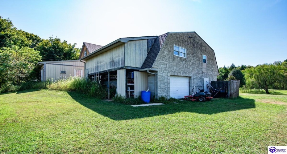 Berrytown Road, Rineyville, Kentucky 40162, ,3 BathroomsBathrooms,For Sale,Berrytown Road,HK23003433