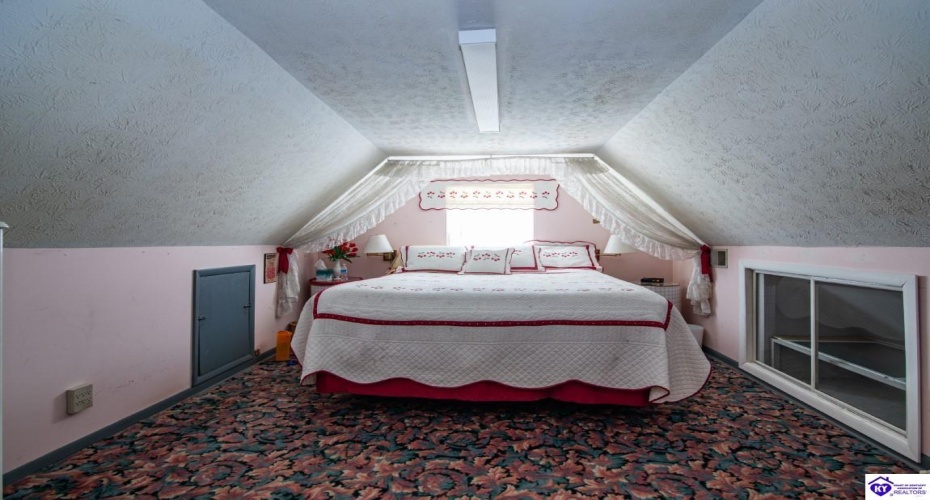 Berrytown Road, Rineyville, Kentucky 40162, ,3 BathroomsBathrooms,For Sale,Berrytown Road,HK23003433