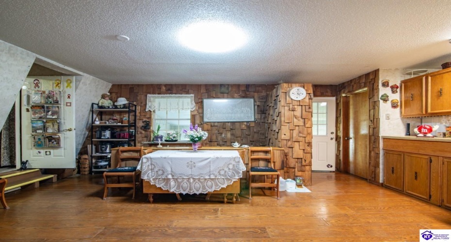 Berrytown Road, Rineyville, Kentucky 40162, ,3 BathroomsBathrooms,For Sale,Berrytown Road,HK23003433