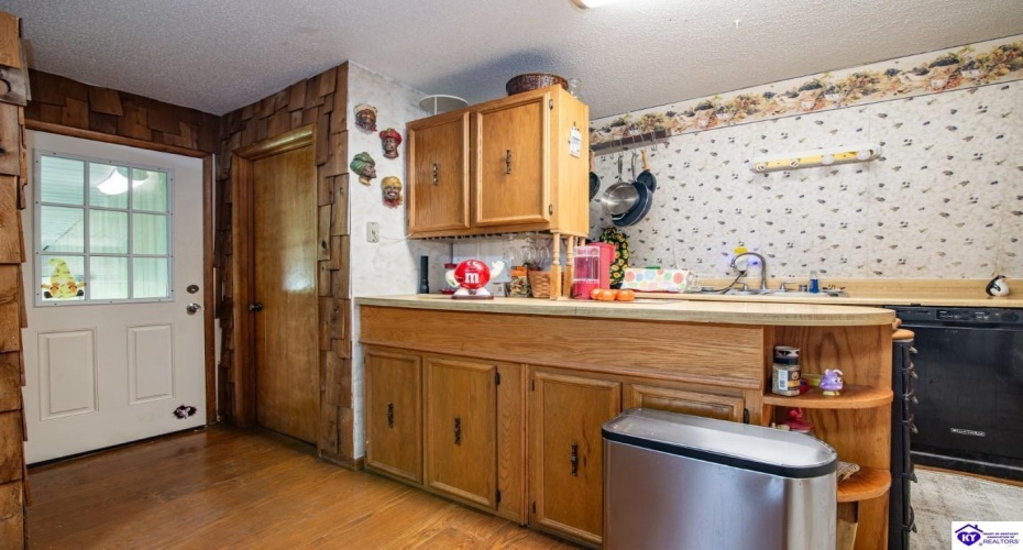 Berrytown Road, Rineyville, Kentucky 40162, ,3 BathroomsBathrooms,For Sale,Berrytown Road,HK23003433
