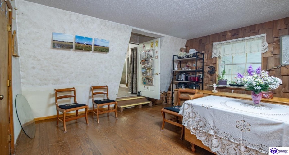 Berrytown Road, Rineyville, Kentucky 40162, ,3 BathroomsBathrooms,For Sale,Berrytown Road,HK23003433