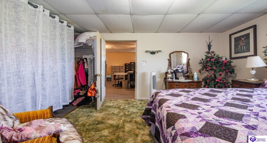 Berrytown Road, Rineyville, Kentucky 40162, ,3 BathroomsBathrooms,For Sale,Berrytown Road,HK23003433