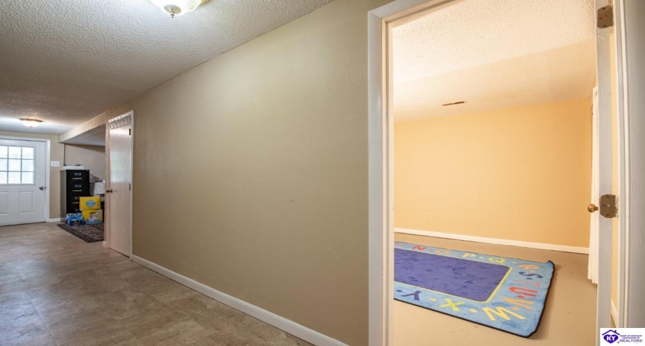 Berrytown Road, Rineyville, Kentucky 40162, ,3 BathroomsBathrooms,For Sale,Berrytown Road,HK23003433