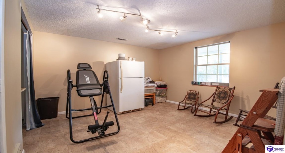 Berrytown Road, Rineyville, Kentucky 40162, ,3 BathroomsBathrooms,For Sale,Berrytown Road,HK23003433