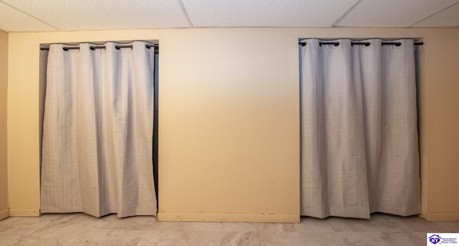 Berrytown Road, Rineyville, Kentucky 40162, ,3 BathroomsBathrooms,For Sale,Berrytown Road,HK23003433