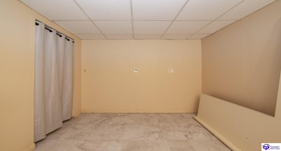 Berrytown Road, Rineyville, Kentucky 40162, ,3 BathroomsBathrooms,For Sale,Berrytown Road,HK23003433