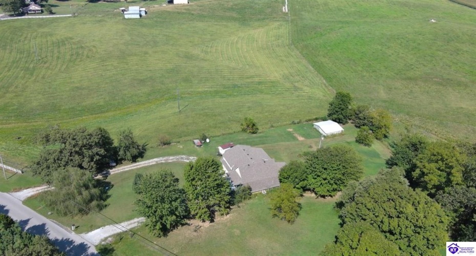 Berrytown Road, Rineyville, Kentucky 40162, ,3 BathroomsBathrooms,For Sale,Berrytown Road,HK23003433