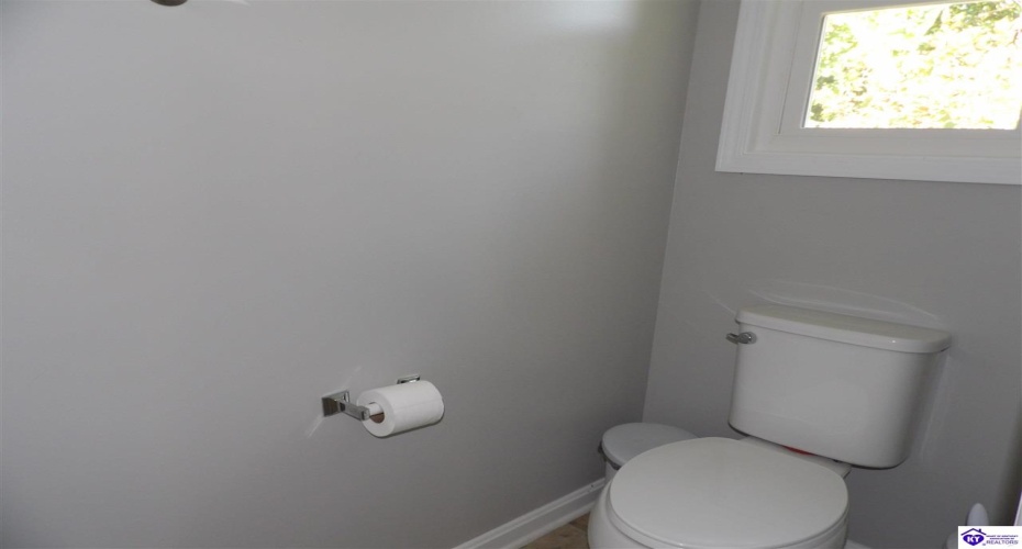 Skyline Drive, Radcliff, Kentucky 40160-0000, ,4 BathroomsBathrooms,For Sale,Skyline Drive,HK24003229