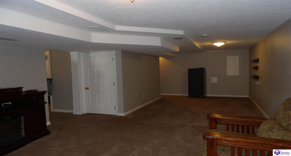 Skyline Drive, Radcliff, Kentucky 40160-0000, ,4 BathroomsBathrooms,For Sale,Skyline Drive,HK24003229