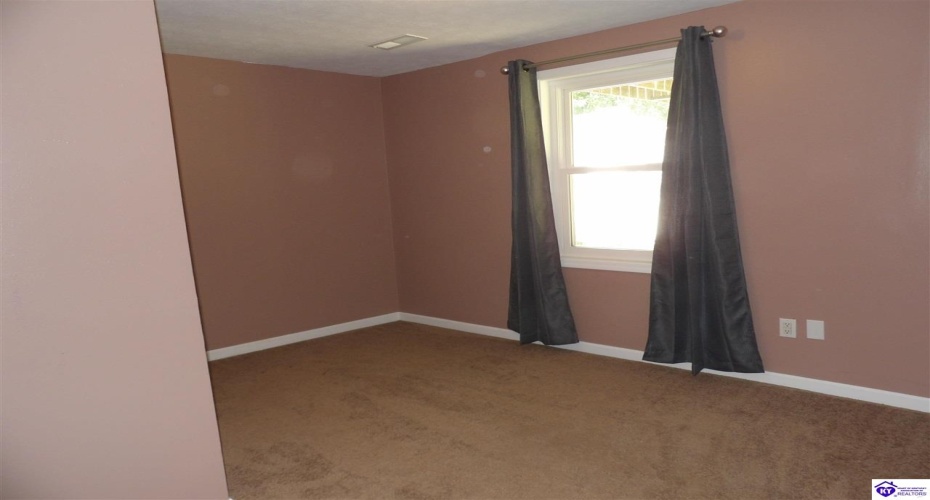 Skyline Drive, Radcliff, Kentucky 40160-0000, ,4 BathroomsBathrooms,For Sale,Skyline Drive,HK24003229