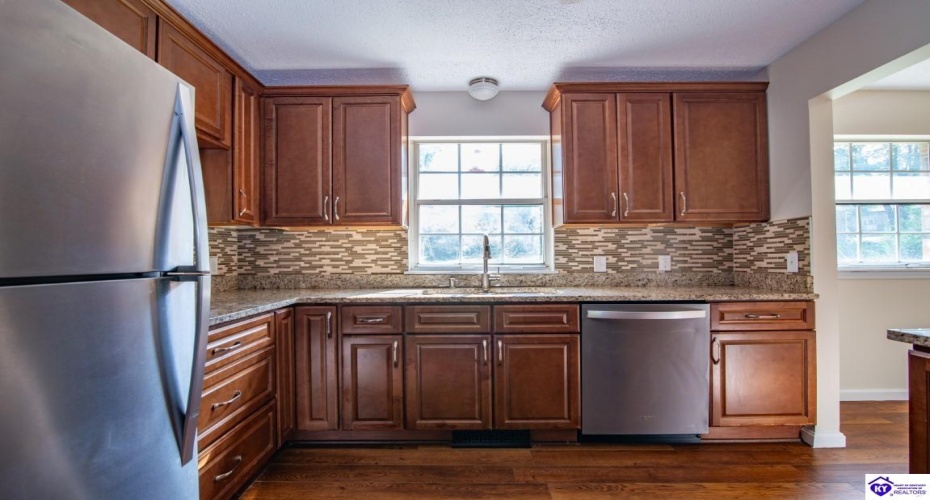 Johnstown Road, Elizabethtown, Kentucky 42701, ,2 BathroomsBathrooms,For Sale,Johnstown Road,HK24003233 Johnstown Road, Elizabethtown, Kentucky 42701, ,2 BathroomsBathrooms,For Sale,Johnstown Road,HK24003233