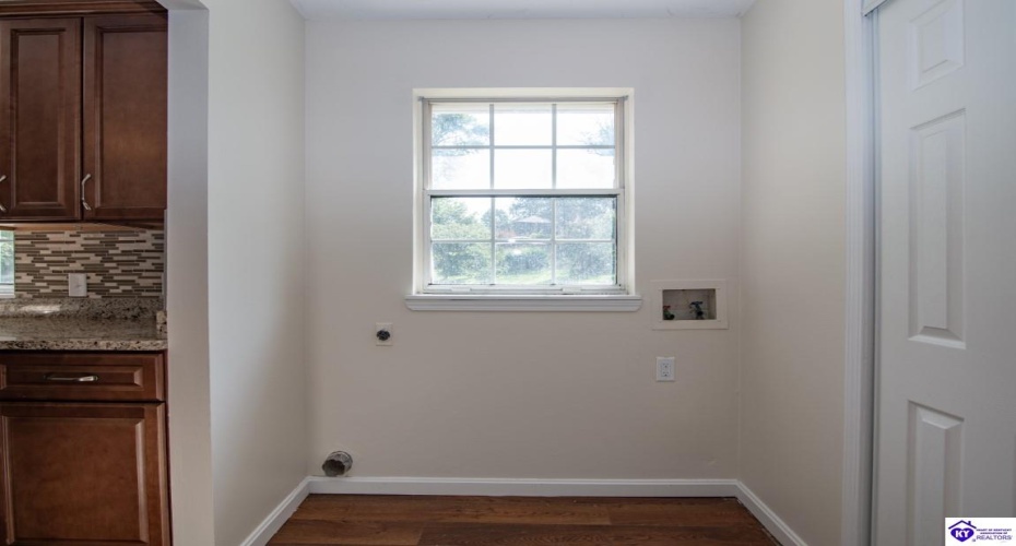 Johnstown Road, Elizabethtown, Kentucky 42701, ,2 BathroomsBathrooms,For Sale,Johnstown Road,HK24003233 Johnstown Road, Elizabethtown, Kentucky 42701, ,2 BathroomsBathrooms,For Sale,Johnstown Road,HK24003233