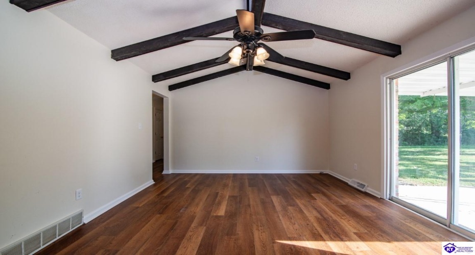 Johnstown Road, Elizabethtown, Kentucky 42701, ,2 BathroomsBathrooms,For Sale,Johnstown Road,HK24003233 Johnstown Road, Elizabethtown, Kentucky 42701, ,2 BathroomsBathrooms,For Sale,Johnstown Road,HK24003233