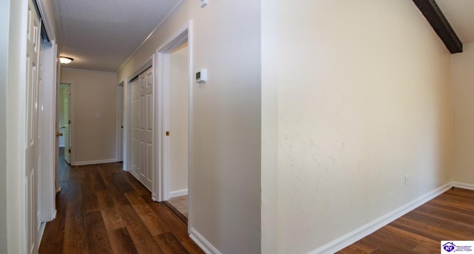 Johnstown Road, Elizabethtown, Kentucky 42701, ,2 BathroomsBathrooms,For Sale,Johnstown Road,HK24003233 Johnstown Road, Elizabethtown, Kentucky 42701, ,2 BathroomsBathrooms,For Sale,Johnstown Road,HK24003233