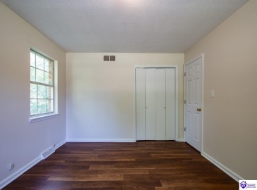 Johnstown Road, Elizabethtown, Kentucky 42701, ,2 BathroomsBathrooms,For Sale,Johnstown Road,HK24003233 Johnstown Road, Elizabethtown, Kentucky 42701, ,2 BathroomsBathrooms,For Sale,Johnstown Road,HK24003233