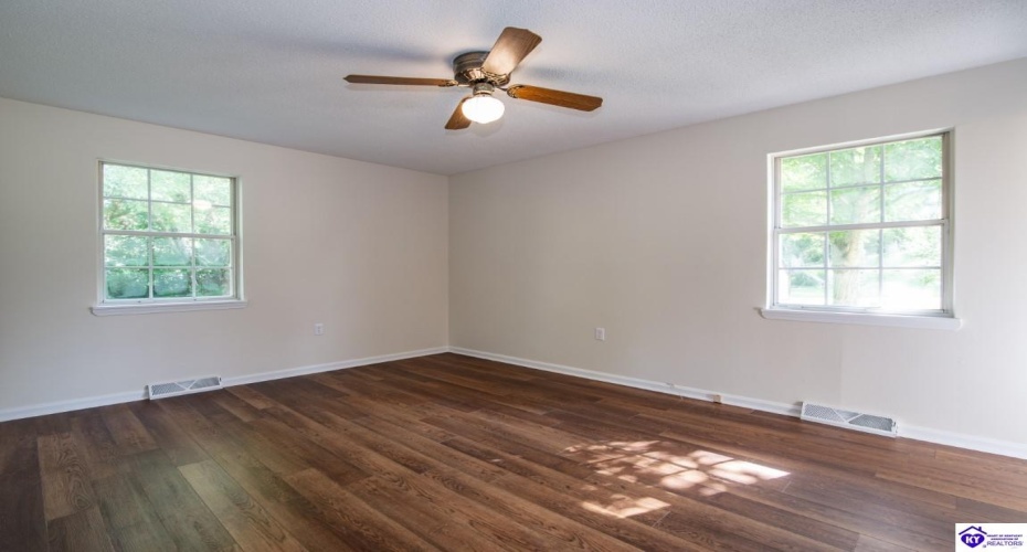 Johnstown Road, Elizabethtown, Kentucky 42701, ,2 BathroomsBathrooms,For Sale,Johnstown Road,HK24003233 Johnstown Road, Elizabethtown, Kentucky 42701, ,2 BathroomsBathrooms,For Sale,Johnstown Road,HK24003233