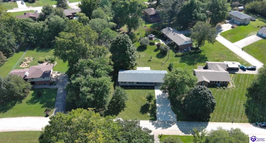 Johnstown Road, Elizabethtown, Kentucky 42701, ,2 BathroomsBathrooms,For Sale,Johnstown Road,HK24003233