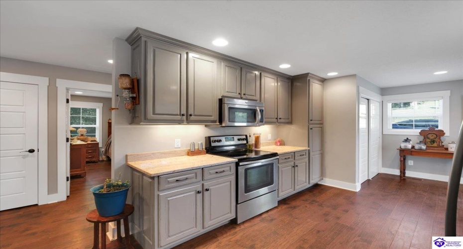 Moutardier Woods Road, Leitchfield, Kentucky 42754, ,3 BathroomsBathrooms,For Sale,Moutardier Woods Road,HK24003238 Moutardier Woods Road, Leitchfield, Kentucky 42754, ,3 BathroomsBathrooms,For Sale,Moutardier Woods Road,HK24003238