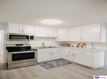 Diecks Drive, Elizabethtown, Kentucky 42701, ,1 BathroomBathrooms,For Sale,Diecks Drive,HK24003265 Diecks Drive, Elizabethtown, Kentucky 42701, ,1 BathroomBathrooms,For Sale,Diecks Drive,HK24003265