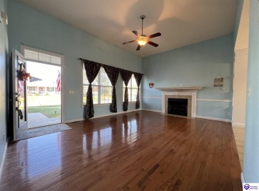 Maxwell Court, Vine Grove, Kentucky 40175, ,3 BathroomsBathrooms,For Sale,Maxwell Court,HK24003276 Maxwell Court, Vine Grove, Kentucky 40175, ,3 BathroomsBathrooms,For Sale,Maxwell Court,HK24003276