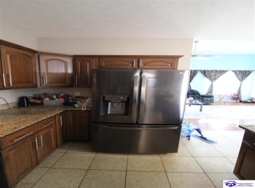 Maxwell Court, Vine Grove, Kentucky 40175, ,3 BathroomsBathrooms,For Sale,Maxwell Court,HK24003276 Maxwell Court, Vine Grove, Kentucky 40175, ,3 BathroomsBathrooms,For Sale,Maxwell Court,HK24003276