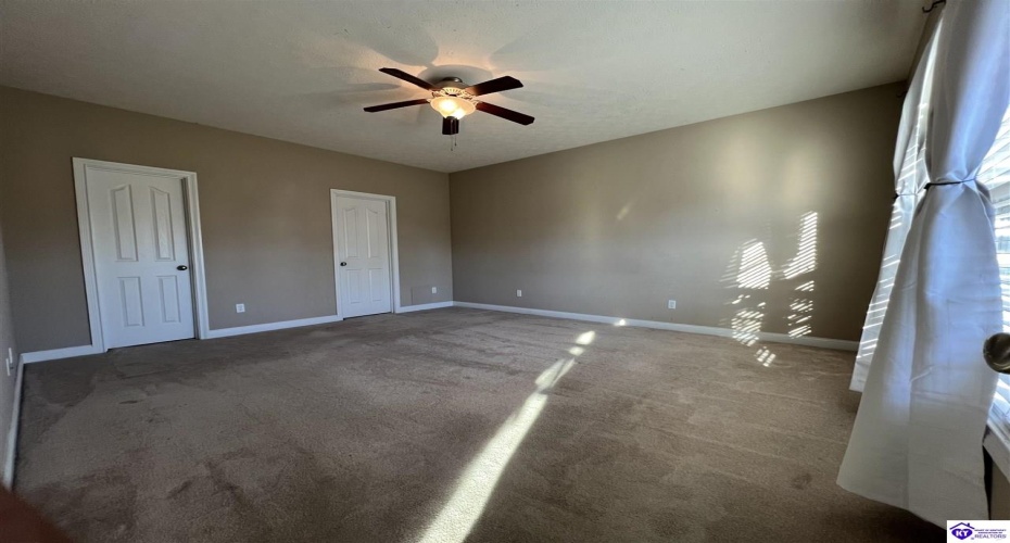 Maxwell Court, Vine Grove, Kentucky 40175, ,3 BathroomsBathrooms,For Sale,Maxwell Court,HK24003276 Maxwell Court, Vine Grove, Kentucky 40175, ,3 BathroomsBathrooms,For Sale,Maxwell Court,HK24003276