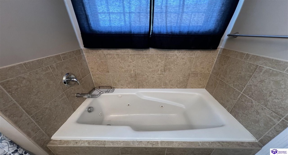 Maxwell Court, Vine Grove, Kentucky 40175, ,3 BathroomsBathrooms,For Sale,Maxwell Court,HK24003276 Maxwell Court, Vine Grove, Kentucky 40175, ,3 BathroomsBathrooms,For Sale,Maxwell Court,HK24003276