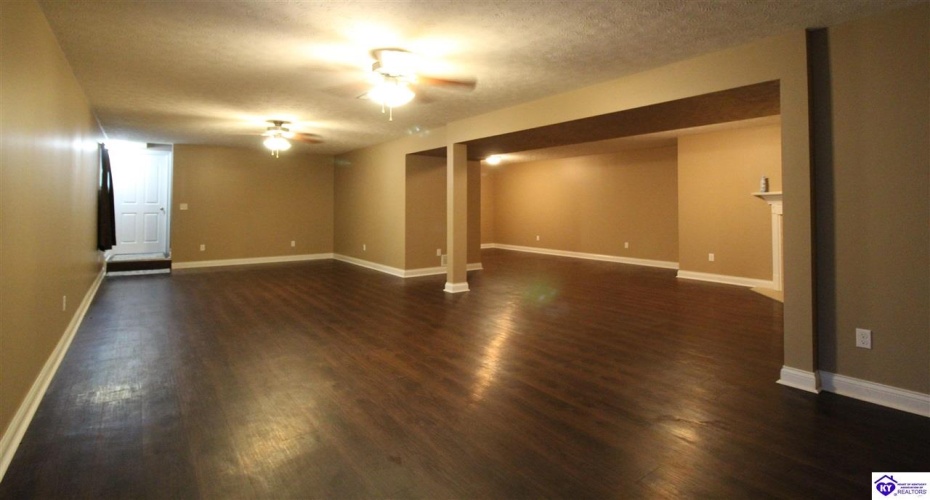 Maxwell Court, Vine Grove, Kentucky 40175, ,3 BathroomsBathrooms,For Sale,Maxwell Court,HK24003276 Maxwell Court, Vine Grove, Kentucky 40175, ,3 BathroomsBathrooms,For Sale,Maxwell Court,HK24003276