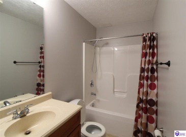 Maxwell Court, Vine Grove, Kentucky 40175, ,3 BathroomsBathrooms,For Sale,Maxwell Court,HK24003276 Maxwell Court, Vine Grove, Kentucky 40175, ,3 BathroomsBathrooms,For Sale,Maxwell Court,HK24003276