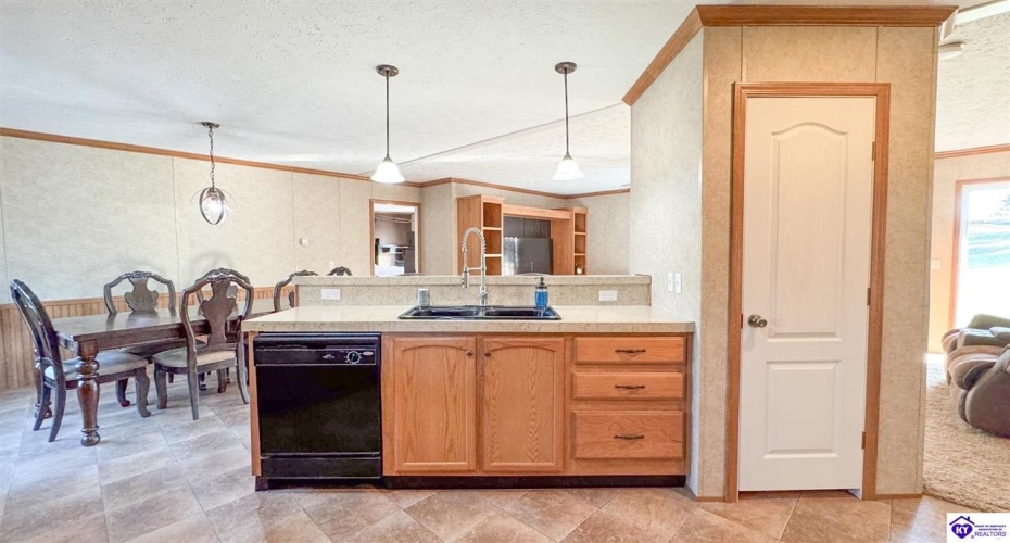 Joe Kerr Road, Campbellsville, Kentucky 42718, ,2 BathroomsBathrooms,For Sale,Joe Kerr Road,HK24003277 Joe Kerr Road, Campbellsville, Kentucky 42718, ,2 BathroomsBathrooms,For Sale,Joe Kerr Road,HK24003277